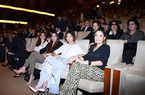 Mehriban Əliyeva və qızları Matsuyevin konsertində - Foto