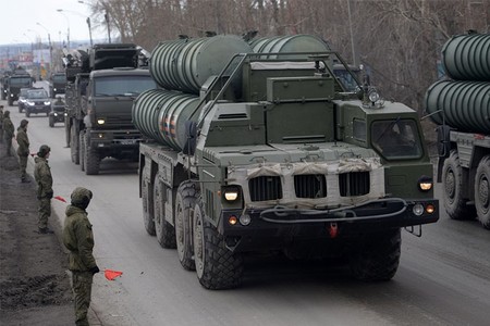 Rusiya Türkiyənin “S-400”-lərlə bağlı mövqeyini yüksək qiymətləndirib