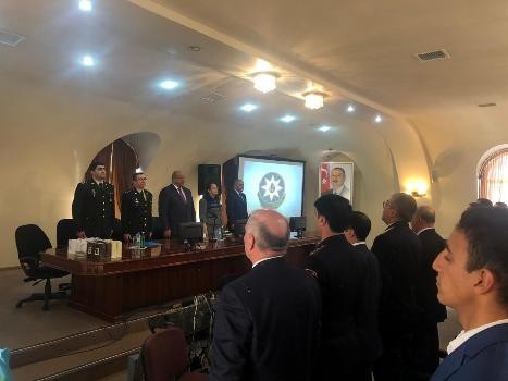 Ehtiyata buraxılmış hərbi vəzifəlilərin qarşılanma mərasimləri olub