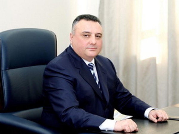 Mahmudovun əmisi oğlunun şok yazışmaları: “Adaş, 17 min dolları...”