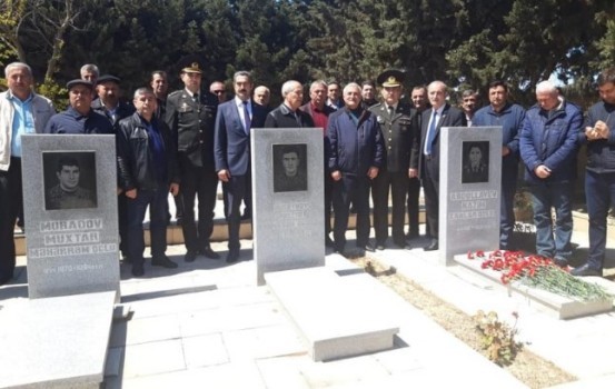 Lələtəpə uğrunda gedən döyüşdə şəhid olmuş döyüşçülərin məzarları ziyarət olundu - FOTO