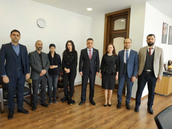 Elina Hacıyevanın anasının müdafiəsinə üç vəkil qoşulub