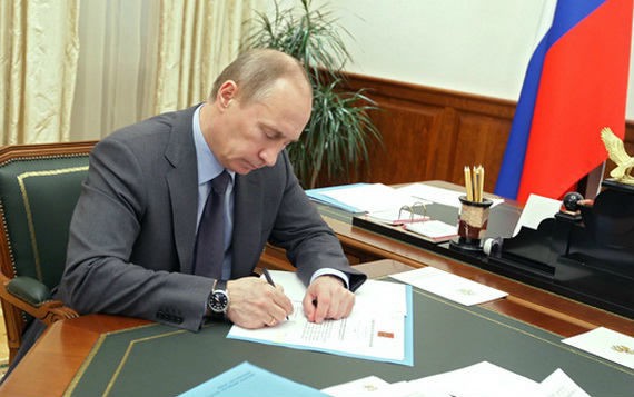 Putindən Kiyevə ağır zərbə: Qanun imzalandı