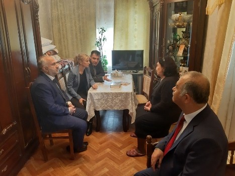 Daxili Köçürülmə üzrə Monitorinq Mərkəzinin direktoru məcburi köçkünlərlə görüşüb