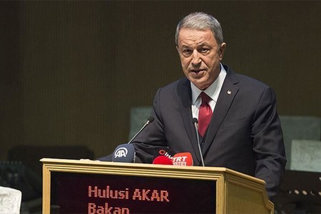 Türkiyənin müdafiə naziri Yunanıstana xəbərdarlıq edib