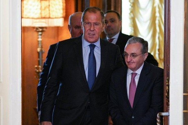 Mnatsakanyan Lavrovla danışdı, təzyiqi qalxdı