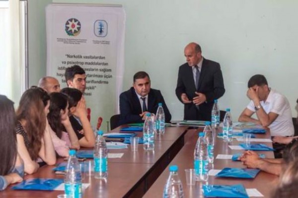 “Sağlam gənclik” mövzusunda Dəyirmi masa keçirilib – Foto