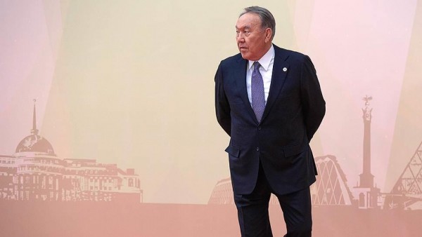 Nazarbayev hər kəsə orden verdi – Paşinyandan başqa