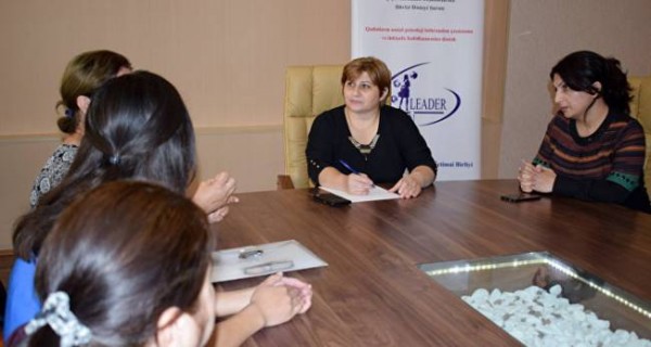 “Qadın Liderliyi Uğrunda” İctimai Birliyi məktəblilər arasında inşa və rəsm müsabiqəsi elan edir