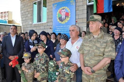 Şəhid Aqil Omarovun “Şücaətə görə” medalı ailəsinə təqdim edilib - FOTO