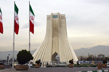 Rəsmi Tehran: ABŞ İrana qarşı yanlış yanaşmanı dəyişdirməlidir