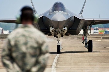 ABŞ türkiyəli pilotların F-35 təlimlərinə qəbulunu dayandırdı