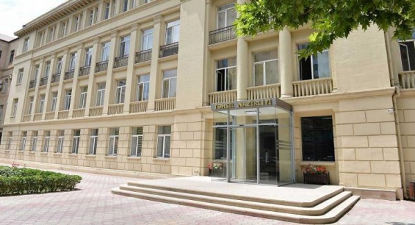 Təhsil Nazirliyinə 18 milyon manat ayrılıb - SƏRƏNCAM