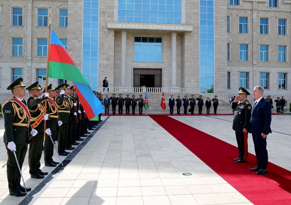 Naxçıvanda Azərbaycan və Türkiyə müdafiə nazirlərinin görüşü keçirilib