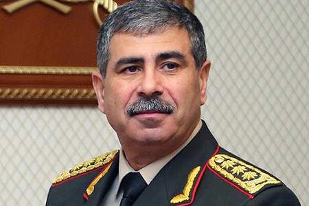 Müdafiə naziri yeni təlim mərkəzinin açılışında iştirak edib