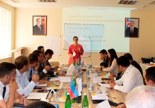 “Şəxsi keyfiyyətlərin təkmilləşdirilməsi” mövzusunda təlim keçirilir