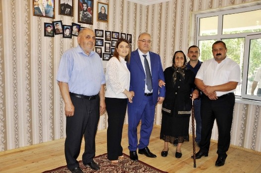 Heydər Əliyev Fondu tərəfindən Ağdamda şəhid ailəsi üçün tikilən ev istifadəyə verilib