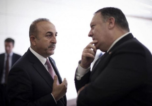 Çavuşoğlu və Pompeo telefonla C-400, F-35 və Suriya məsələlərini müzakirə ediblər