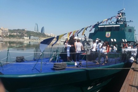 Azərbaycan istehsalı olan "Tufan" gəmisinin nümayişi olub