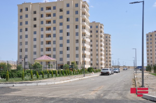 Şirvanda məcburi köçkünlər üçün yeni qəsəbə salınır