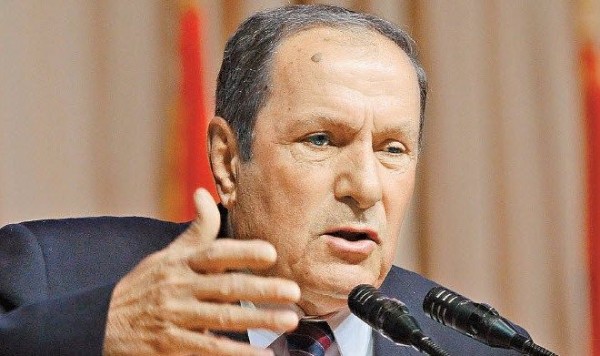 Petrosyandan həmlə: rusofoblar Ermənistan XİN-i ələ keçirir