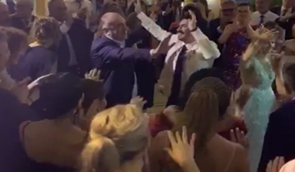 Elmar Məmmədyarov oğlunun toyunda belə oynadı