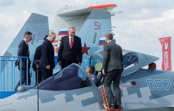 Putin Ərdoğana Su-57-ni göstərdi