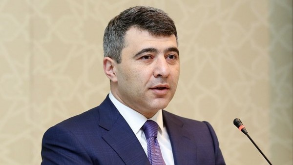 Nazir iki direktoru işdən çıxardı