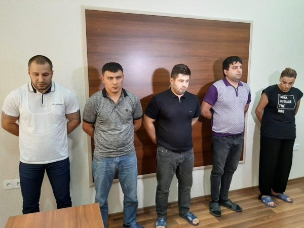 Bakıda adam oğurluğuna görə ər-arvad və daha 4 nəfər saxlanılıb