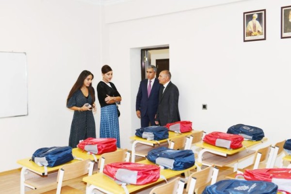 Mehriban Əliyeva Şamaxıda Məlikçobanlı kənd tam orta məktəbinin açılışında iştirak edib