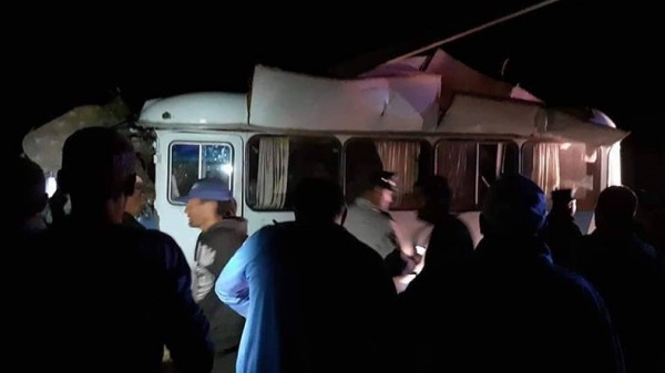 Ermənistanda hərbçilər qəzaya düşdülər: 1 ölü, 14 yaralı
