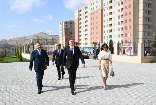 Prezident İlham Əliyev məcburi köçkünlər üçün salınmış “Qobu Park-2” yaşayış kompleksinin açılışında  FOTOLAR