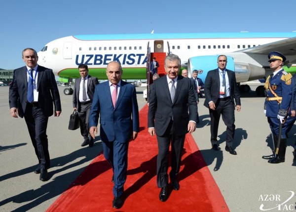 Özbəkistan Prezidenti Şavkat Mirziyoyev Azərbaycana səfərə gəlib