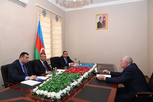 Dövlət Komitəsinin sədri Ağcabədidə məcburi köçkünləri qəbul edib