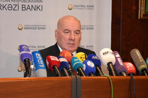 Elman Rüstəmov istefa verdiyi barədə məlumatlara münasibət bildirib