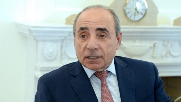 Yaqub Eyyubov da yola salınır? – Birinci müavin qarşılanma mərasimlərində görünmür