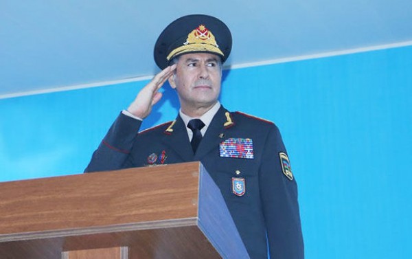Vilayət Eyvazov polkovniki təqaüdə göndərdi