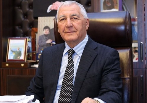 İşdən çıxarılan 81 yaşlı icra başçısına yeni vəzifə verildi