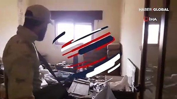 Suriya Milli Ordusu bir ev dolusu silah-sursat ələ keçirdi