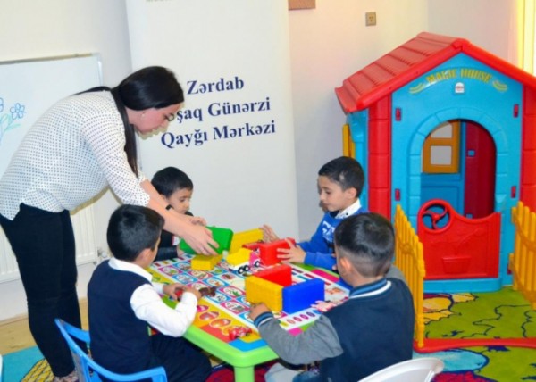Zərdabda 30-dan çox uşağa günərzi qayğı xidmətləri göstərilir