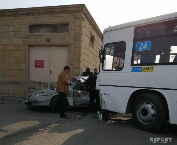 Bakıda sərnişin avtobusu qəza törədib, xəsarət alan var