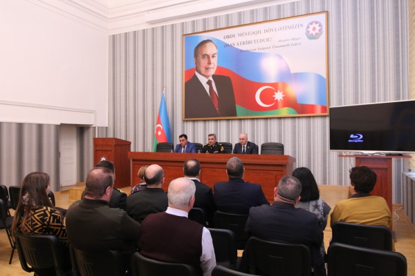 Səfərbərlik və Hərbi Xidmətə Çağırış üzrə Dövlət Xidmətində QHT-lərlə görüş keçirilib