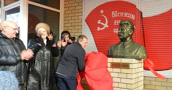 Rusiyada Stalinə yeni abidə ucaldıldı
