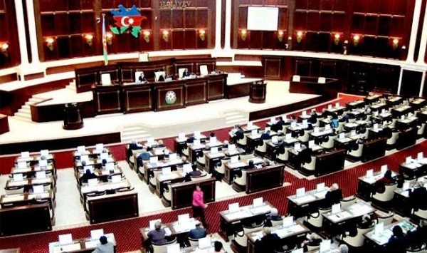 YAP Xalq artistinin deputatlığa namizədliyini verdi