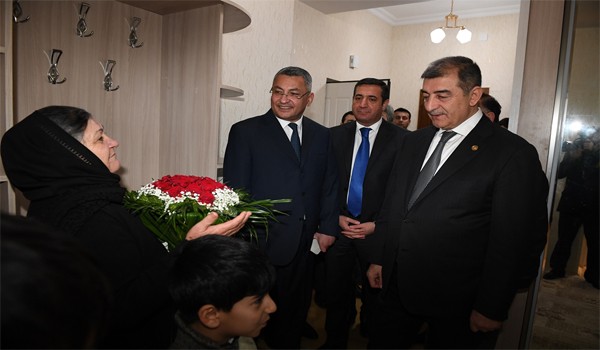 Şirvan şəhərində məcburi köçkünlər üçün yeni yaşayış kompleksi istifadəyə verilib