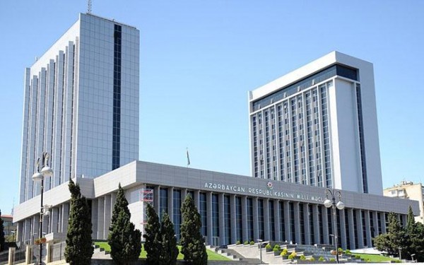 Deputat mandatı uğrunda “qırğın düşəcək” DAİRƏLƏR