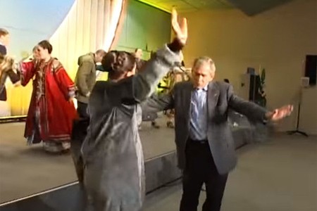 Putin və Buşun Soçidə rəqsi