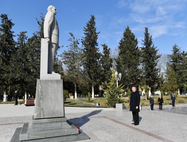 Azərbaycan Prezidenti İlham Əliyev Kürdəmir rayonuna səfərə gəlib
