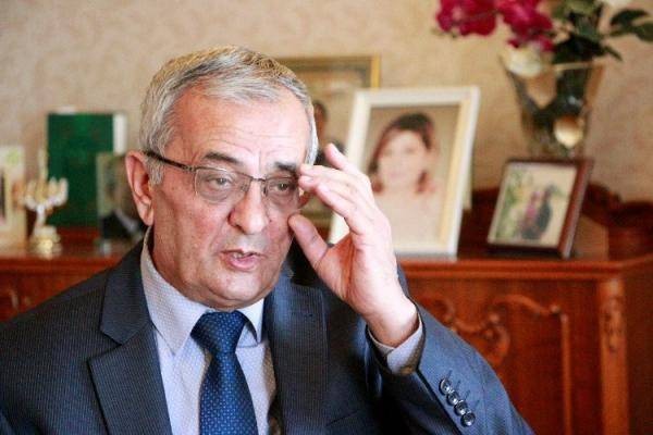İsgəndər Həmidovun həkimi ümidsiz danışdı: “Səhhəti çox kritikdir”