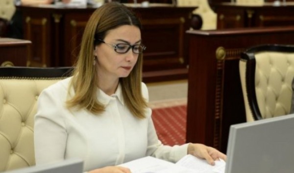 ﻿Qənirə Paşayevadan spiker olacağı xəbərinə reaksiya